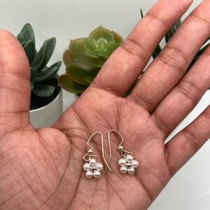 Dainty Daisy Flower Drop Earrings